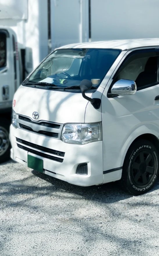 食品配送​ドライバー　(ハイエース)